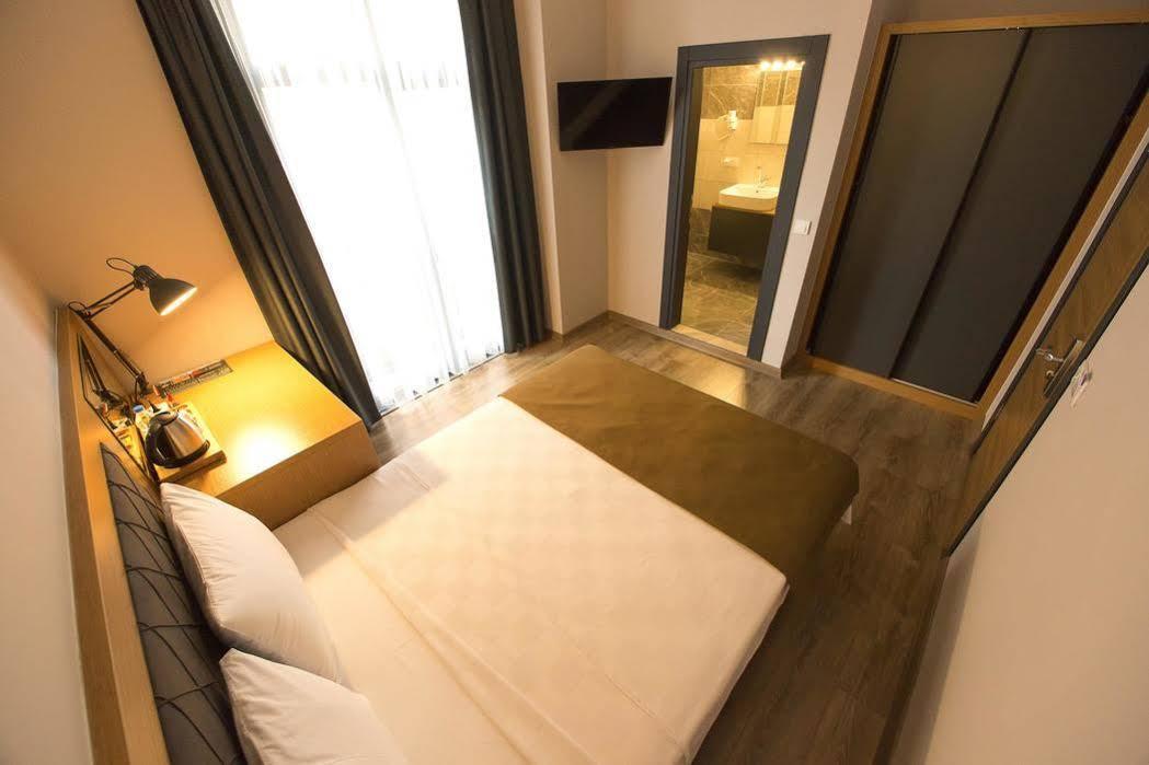 Big Point Plus Hotel Biga Bagian luar foto